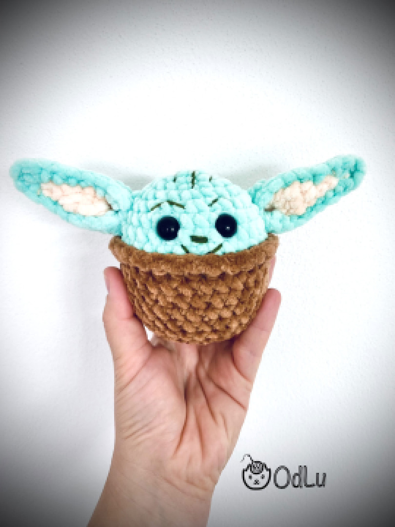 Návod na háčkování - Squishmallow Baby Yoda